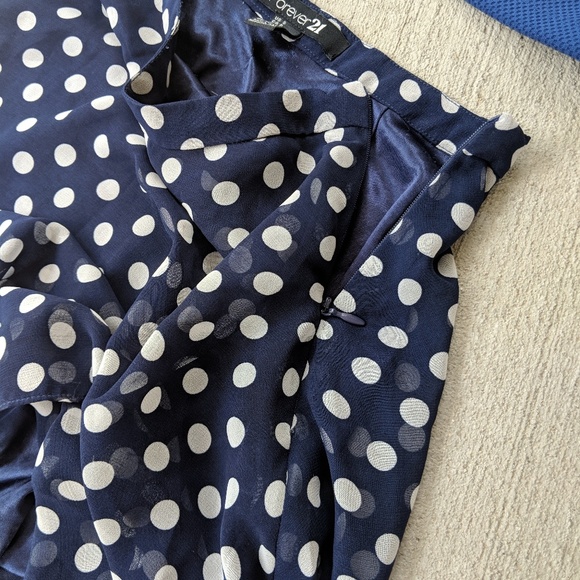 SKIRT Navy with all over white poka dots Hi/Low - Picture 7 of 8